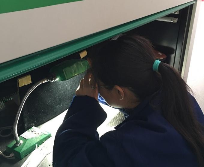 Φακός κατευθυντήρων λέιζερ κατασκευής